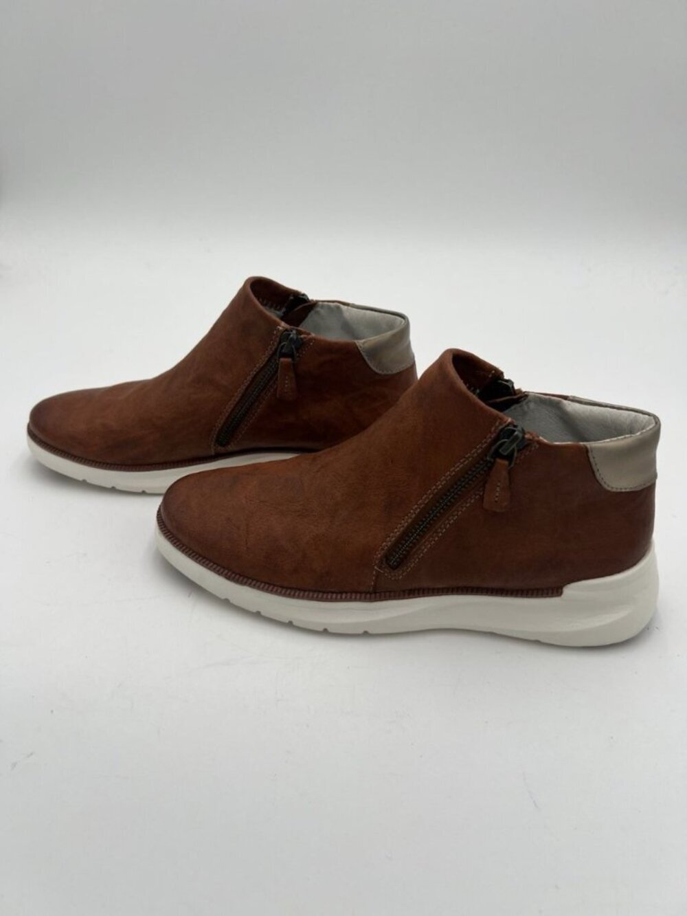 Johnston & Murphy Emery Sneaker Booties Women's 7M Brown Washed Sheepskin - Picture 2 of 11
